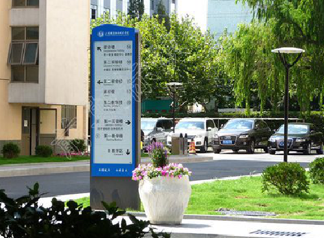  青田传统的学校标识系统有什么问题？